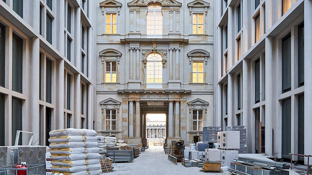 Blick auf die Baustelle Berliner Schloss - Humboldt Forum