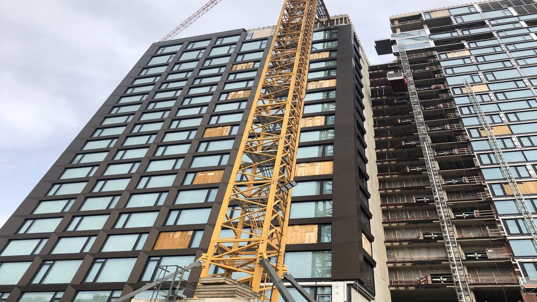 Construction activities with a crane in the foreground, 160 Park View, Hochhaus am Park, in Frankfurt/Main, Germany