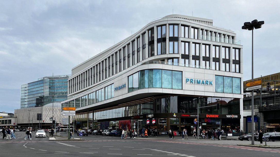 Commercial building at the zoo (ZOOM), view from Hardenbergstraße, Berlin, Germany