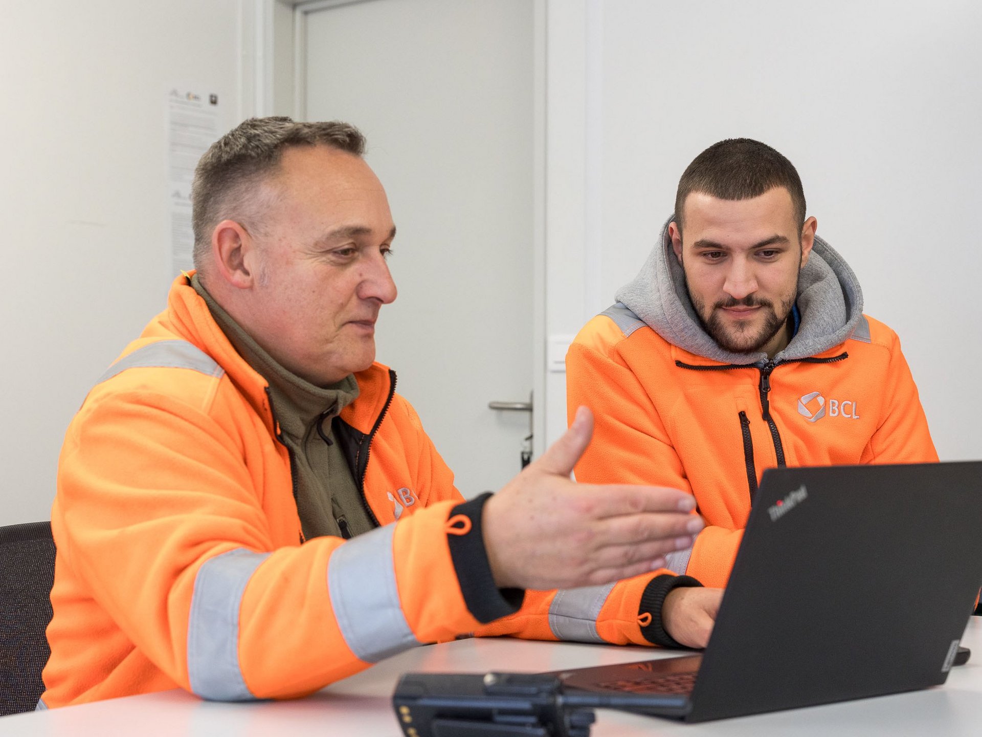 Kontaktieren Sie uns für Baulogistikplanung in Deutschland und der Schweiz