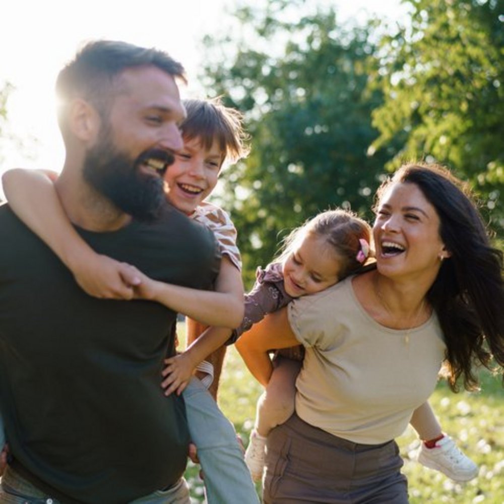 [Distingué pour]||politique familiale]