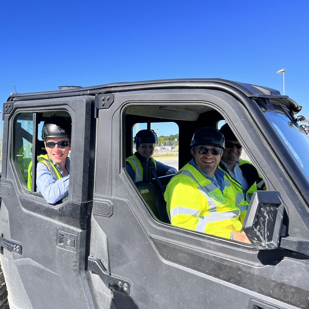 [Construction logistics]||without borders